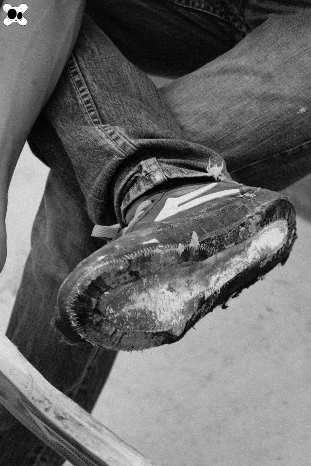 Shoes destroy